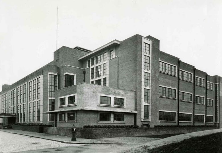 Emiel Van Averbeke, Stedelijke Normaal- en Oefenschool voor jongens in Antwerpen, 1929-1931