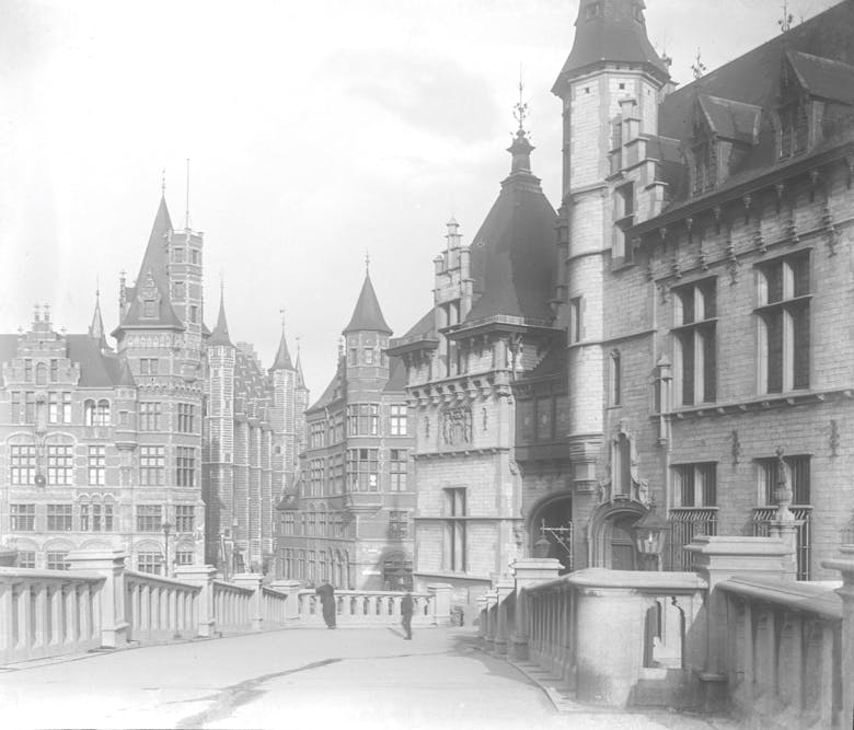 Het Steen vanaf het Noorderterras, met uitzicht op de Vleeshuisstraat, begin 20ste eeuw