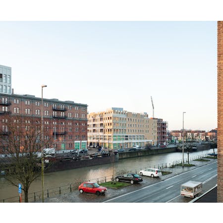 De Smet Vermeulen architecten, Groepswoningen en sporthal Krono, Gent © Michiel De Cleene