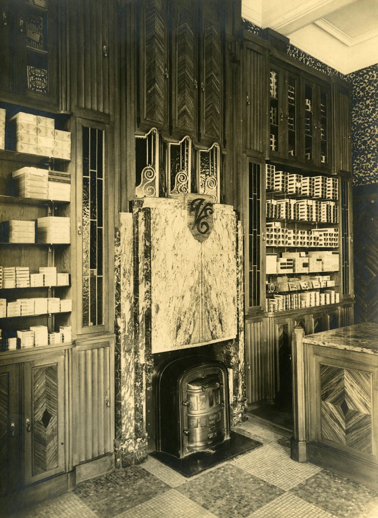 Léon Stynen, tabakswinkel Vander Elst in Antwerpen, circa 1923