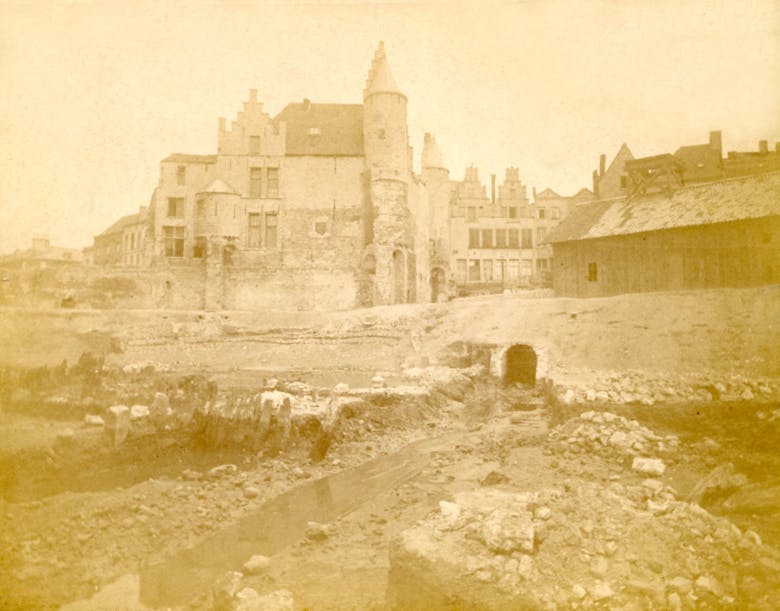 Het Steen voor de ontmanteling en de restauratie, begin jaren 1880