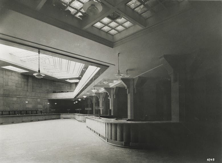 De loketzaal, 1932