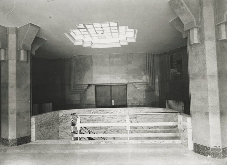 De toegang naar de kofferzaal, 1932