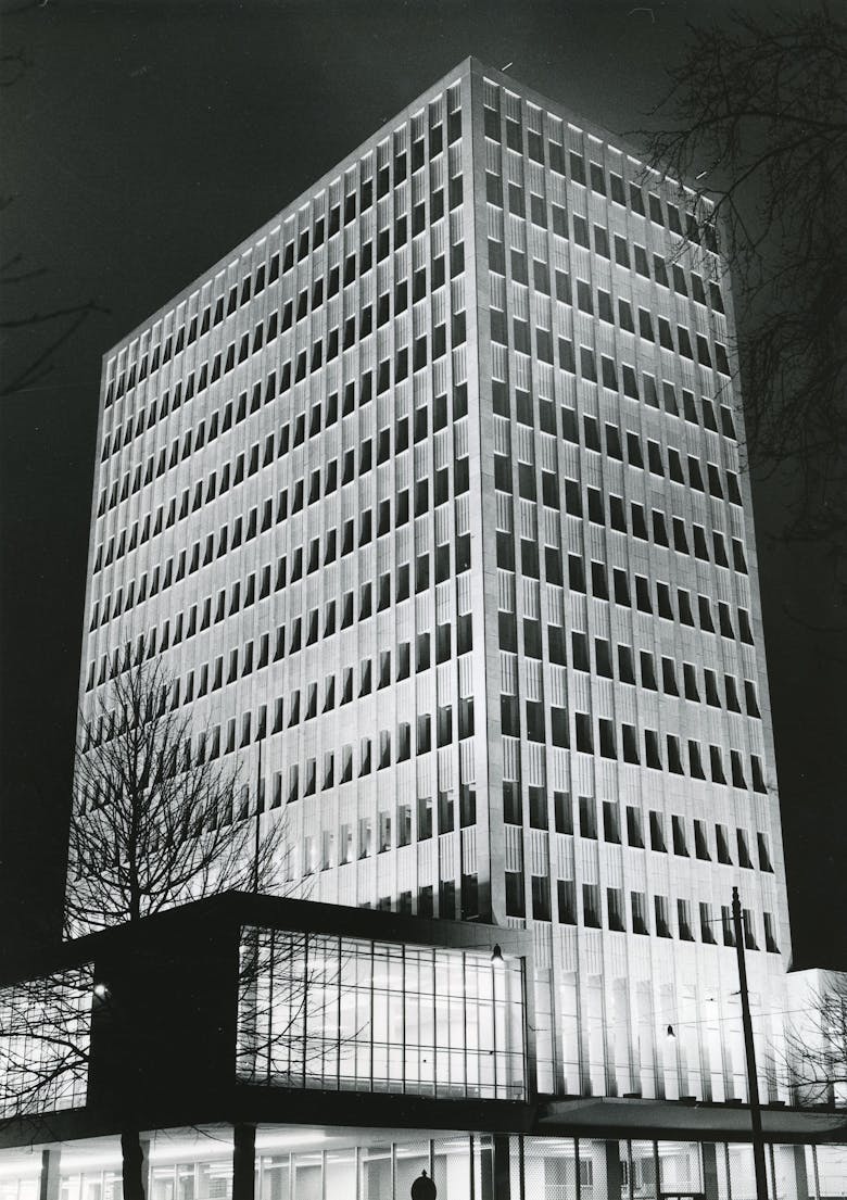 Hugo Van Kuyck, Léon Stynen en Paul De Meyer, kantoorgebouw E.B.E.S. in Antwerpen, 1959