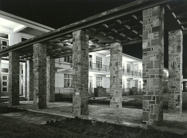 Joseph-Louis Stynen, complex met bejaardenwoningen in Antwerpen, 1950-1953
