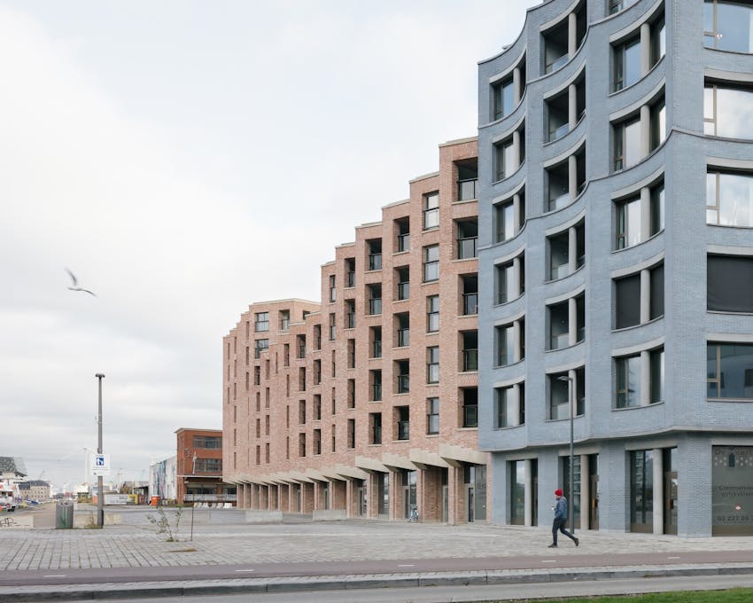 Apartment buildings in the Antwerp Docklands by Sergison Bates architects, BULK architecten and Bovenbouw Architectuur © Stijn Bollaert