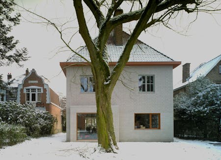 voorgevel nieuwe toestand, verbouwen woning, Gent, architecten Els Claessens en Tania Vandenbussche © Hilde D'haeyere