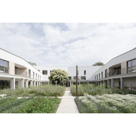 Woonzorgcentrum Parkhof, Machelen, Korteknie Stuhlmacher Architecten © Maurice Tjon a Tham
